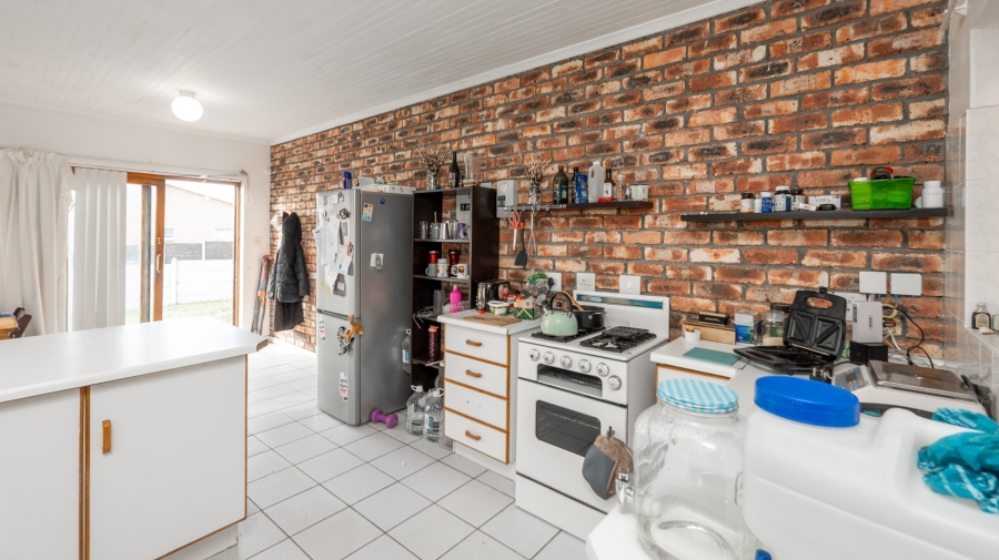 To Let 3 Bedroom Property for Rent in Struisbaai Western Cape